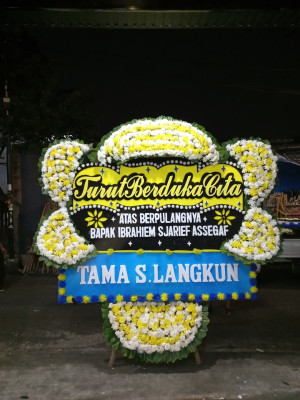 Papan Bunga Duka di Beji Timur